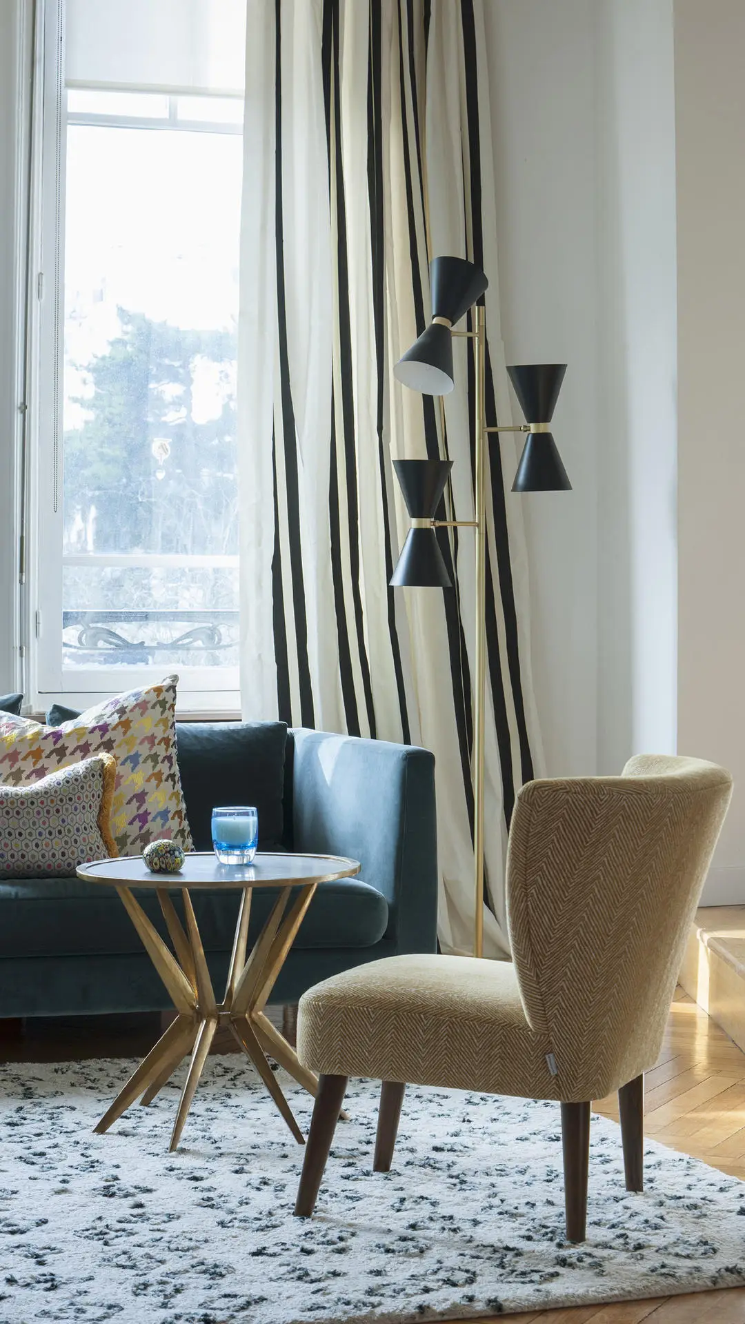 你还没有落地灯？