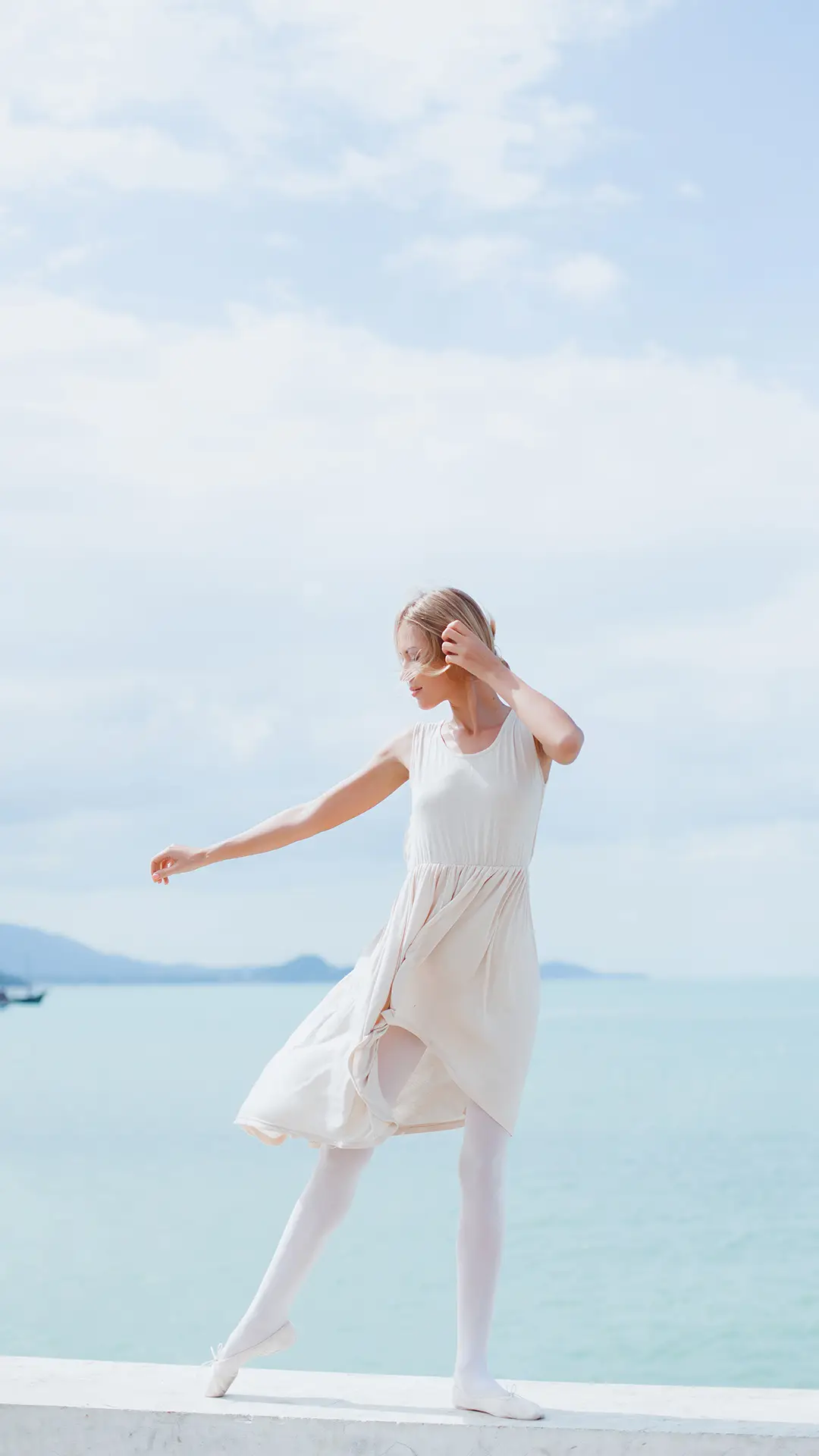 阳光活力的欧美美女-锐景创意