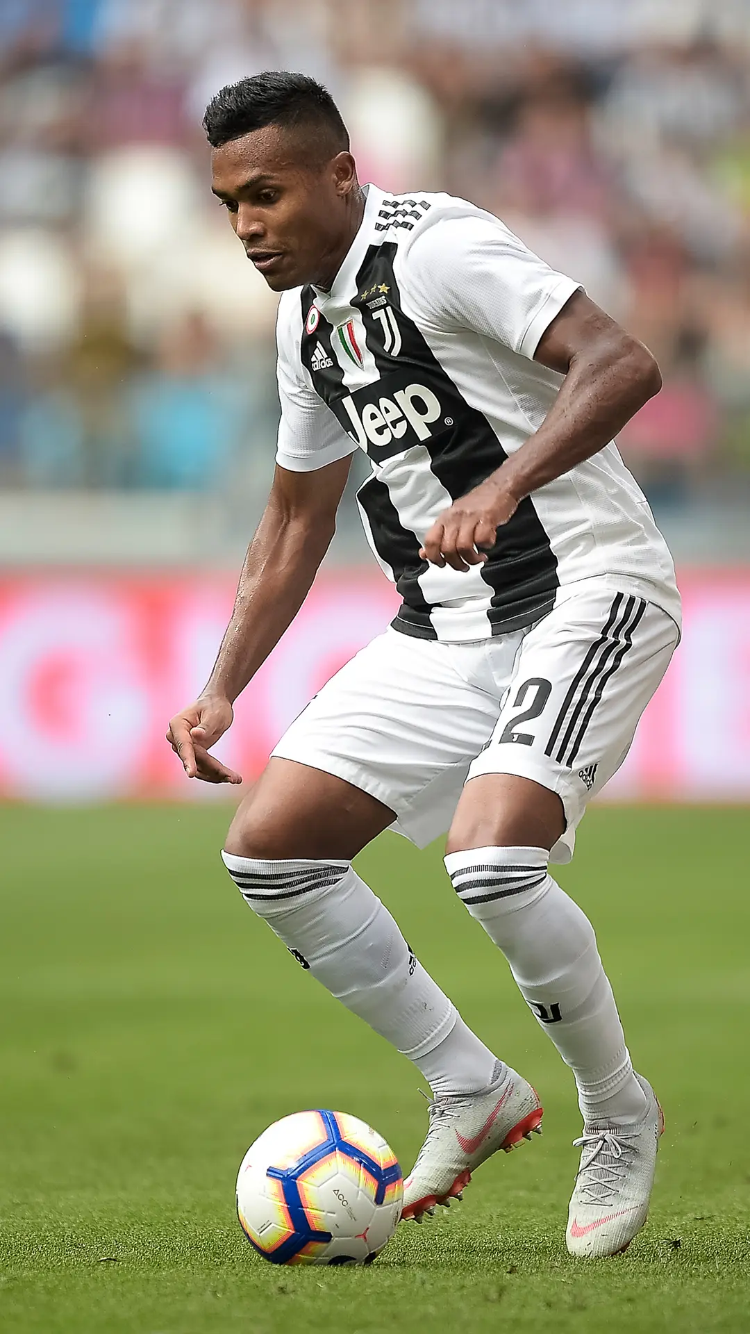 球场指挥家桑德罗