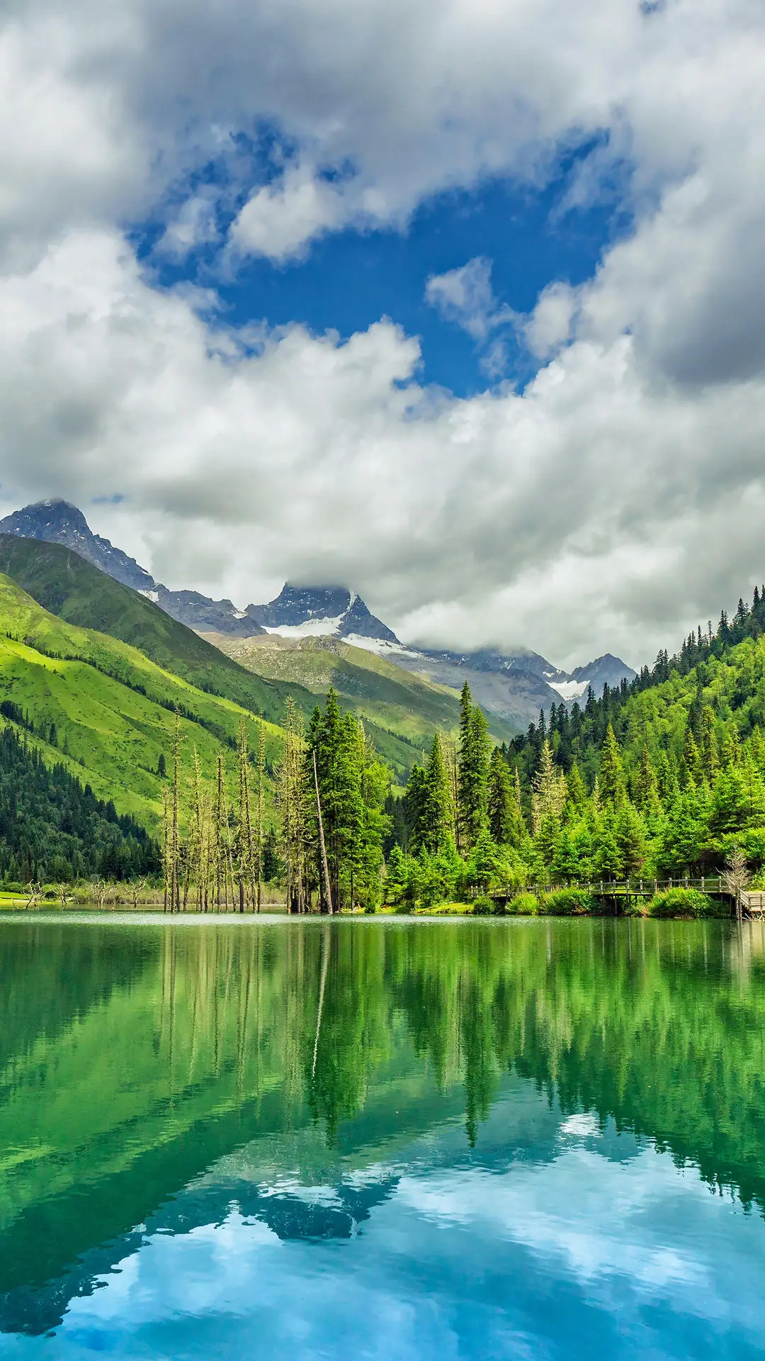 四姑娘山的绝美风光