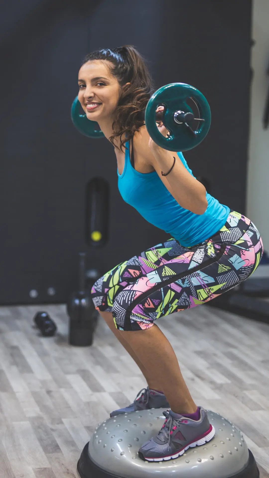 为何女性都爱做深蹲？